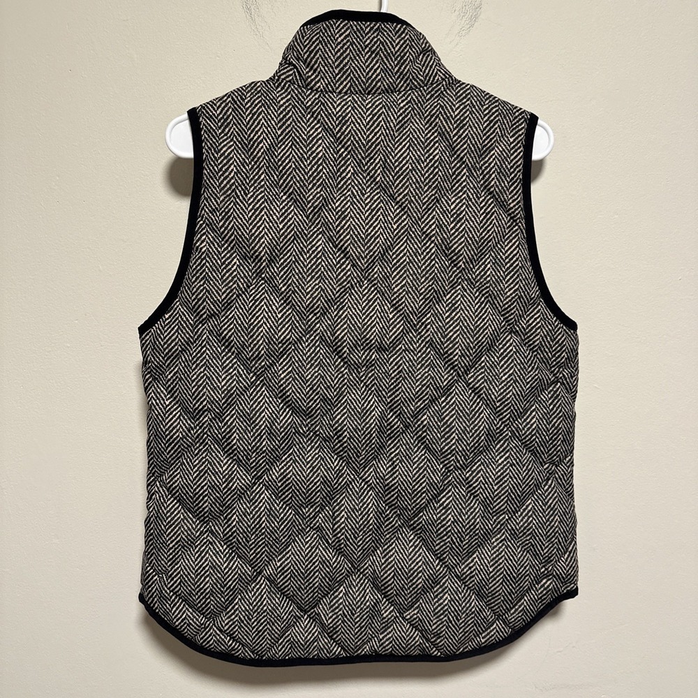 J.Crew Women's Quilted Printed Puffer Vest Geometric Sz Medium Black - Picture 4 of 5